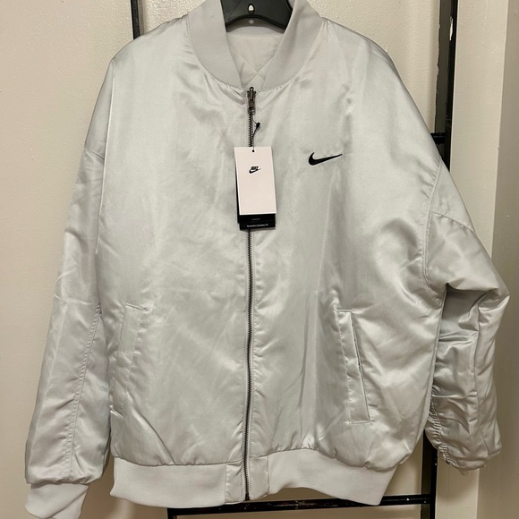 NWT Nike reversible jacket in white, size large - Picture 4 of 9